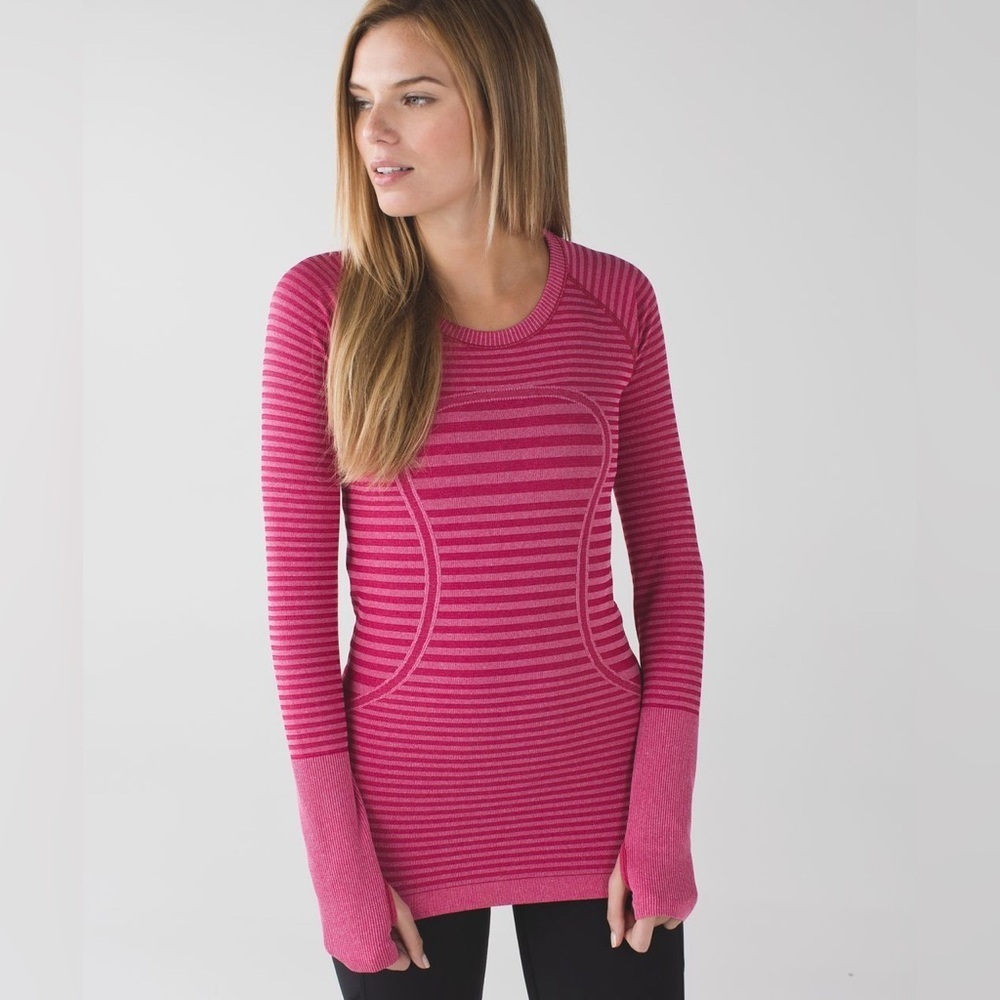 Lululemon Swiftly Tech Long Sleeve Crew in Heathered Berry Rumble
